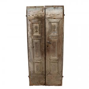 Porta antica in legno. Epoca 1600.
